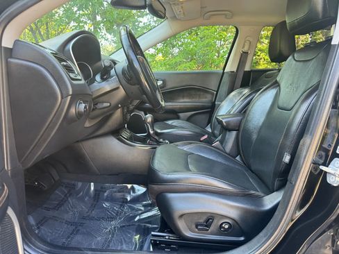 Used 2020 Jeep Compass Limited image 15