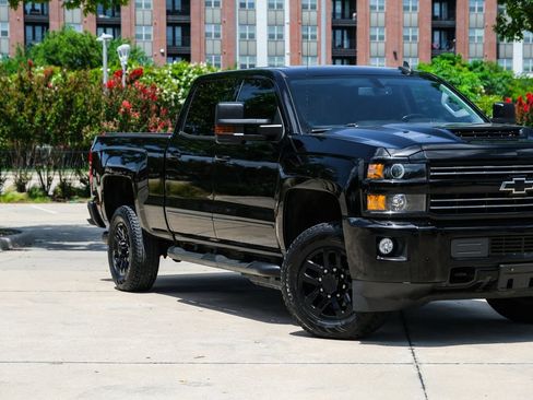 Used 2019 Chevrolet Silverado 2500 LTZ w/ Duramax Plus Package AWD/4WD image 2