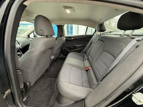 Used 2017 Chevrolet Cruze LT w/ Convenience Package image 22