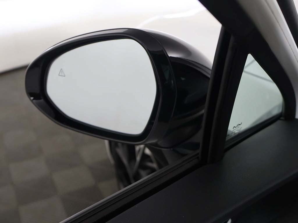 Used 2025 Kia K5 GT-Line w/ GT-Line Premium Package FWD image 34