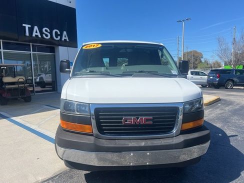 Used 2017 GMC Savana 2500 image 2