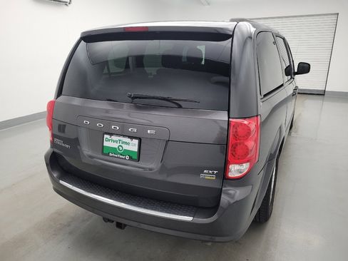 Used 2016 Dodge Grand Caravan SXT w/ Rear Park Assist Package FWD image 7