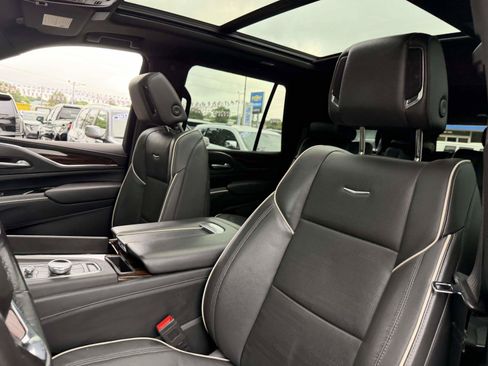 Certified 2023 Cadillac Escalade Premium Luxury AWD/4WD image 11