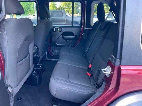 Used 2021 Jeep Wrangler Unlimited Sport AWD/4WD image 12