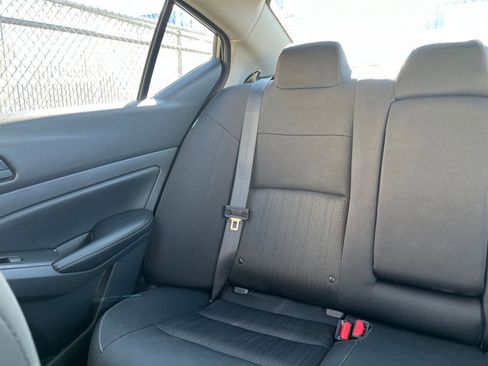 Used 2025 Nissan Altima 2.5 SV image 38