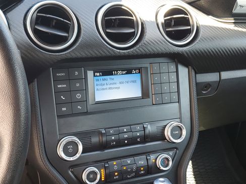 Used 2021 Ford Mustang Coupe image 24