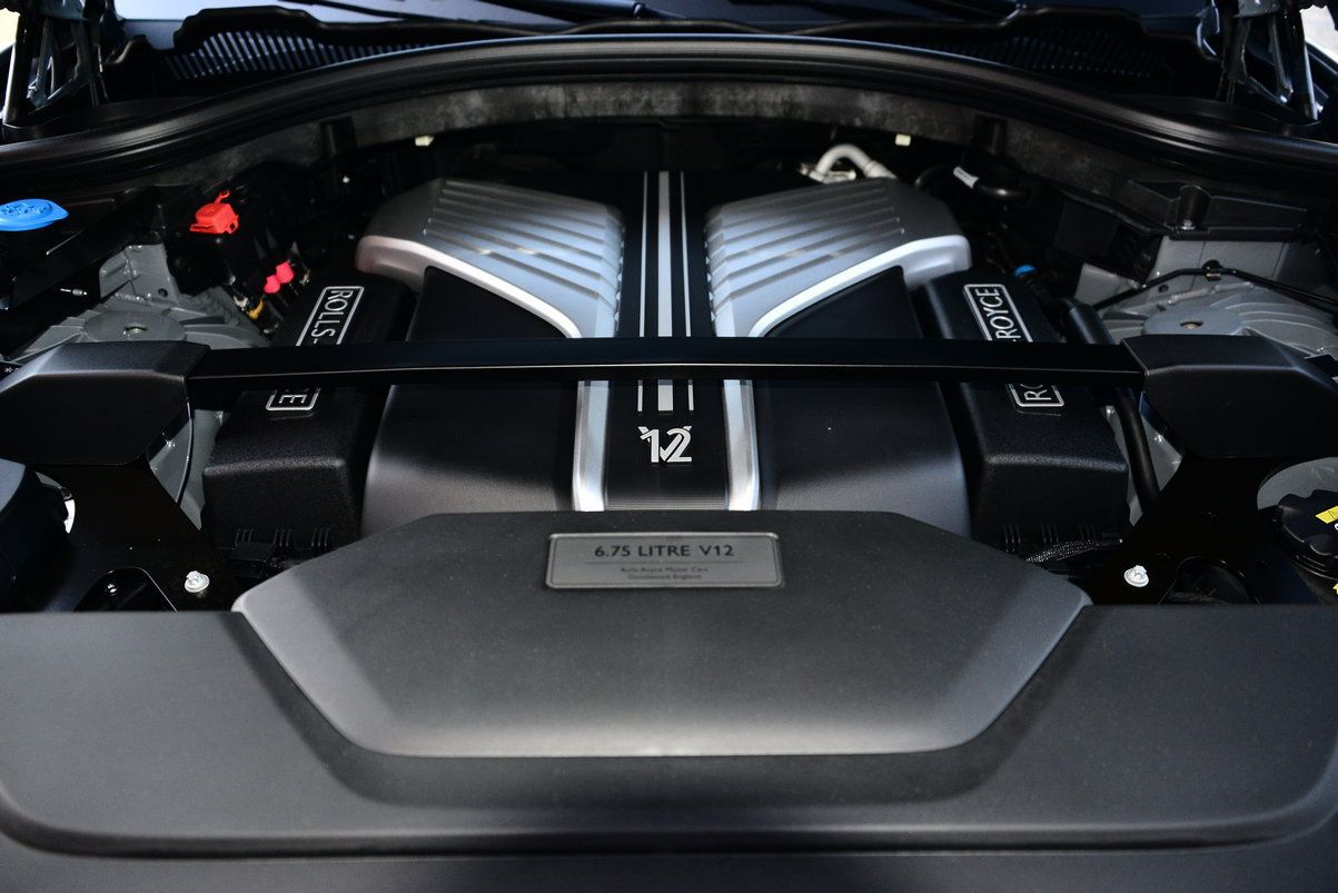 Certified 2022 Rolls-Royce Cullinan w/ Technology Package AWD/4WD image 20