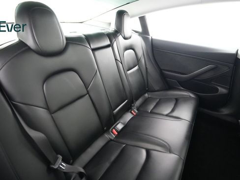 Used 2020 Tesla Model 3 Standard Range RWD image 5