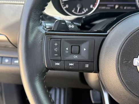 Used 2025 Nissan Pathfinder SL FWD image 19