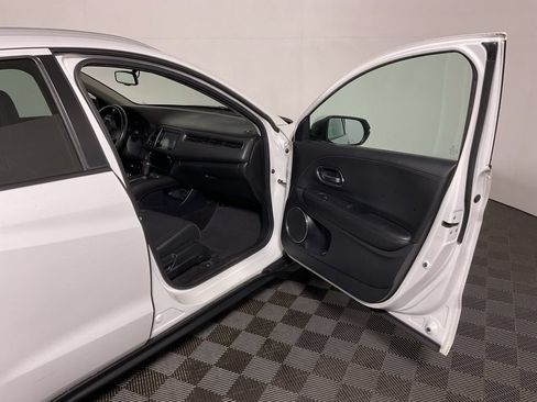 Used 2021 Honda HR-V EX-L image 32