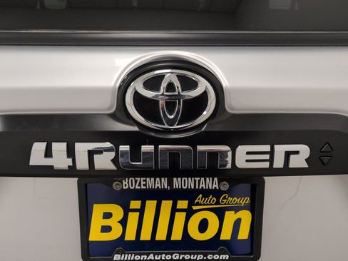 Used 2024 Toyota 4Runner TRD Off-Road image 5