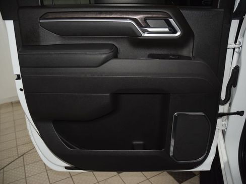 Used 2025 Chevrolet Silverado 2500 LTZ w/ LTZ Plus Package AWD/4WD image 51