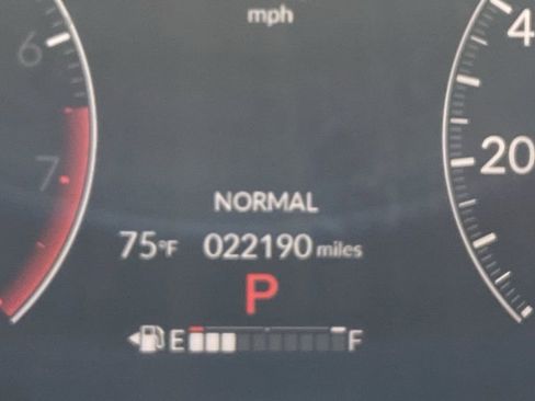 Used 2025 Honda Pilot EX-L image 12