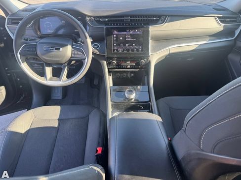 Certified 2023 Jeep Grand Cherokee L Laredo AWD/4WD image 15