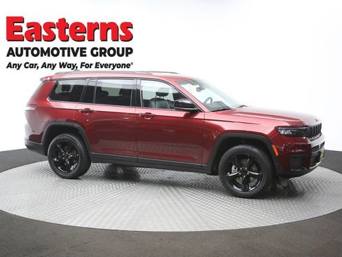 Used 2023 Jeep Grand Cherokee L Laredo image 47