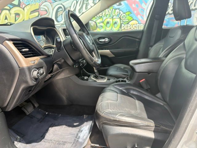 Used 2017 Jeep Cherokee Latitude w/ True North Edition AWD/4WD image 14
