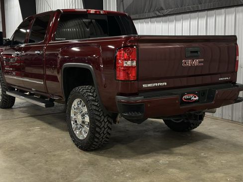 Used 2017 GMC Sierra 2500 Denali w/ Duramax Plus Package image 30