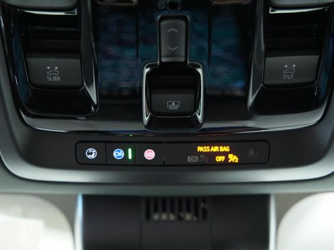 New 2026 GMC Yukon XL AT4 w/ AT4 Premium Plus Package AWD/4WD image 48