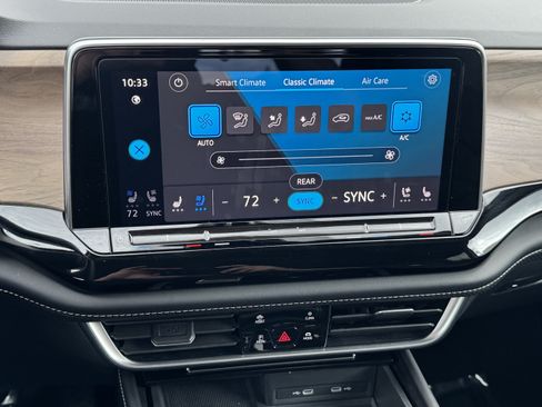 Certified 2024 Volkswagen Atlas SE FWD image 23
