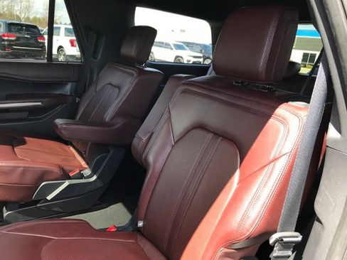 Used 2024 Ford Expedition Limited AWD/4WD image 19