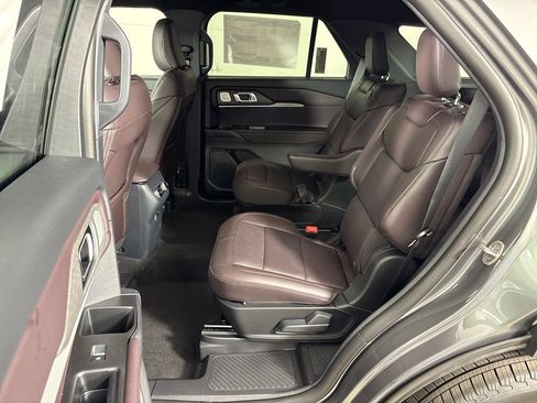 New 2026 Ford Explorer Platinum RWD image 31