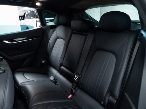 Used 2021 Maserati Levante S image 21