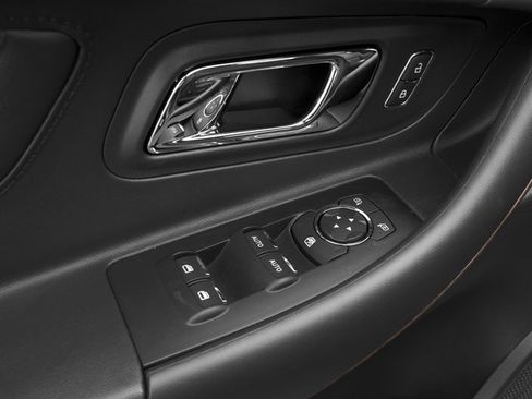 Used 2017 Ford Taurus SEL w/ Equipment Group 201A image 19