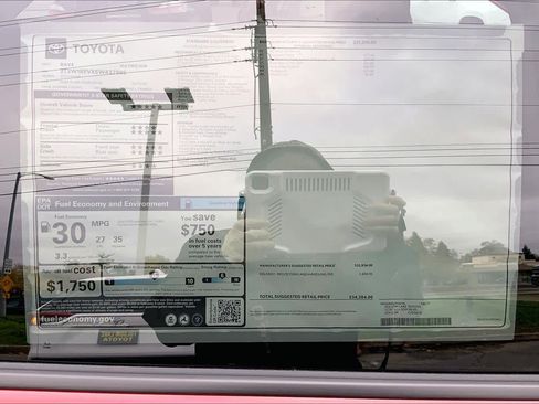 New 2025 Toyota RAV4 XLE image 21