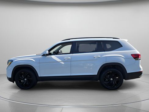 Used 2023 Volkswagen Atlas SE w/ Black Wheel Package FWD image 2