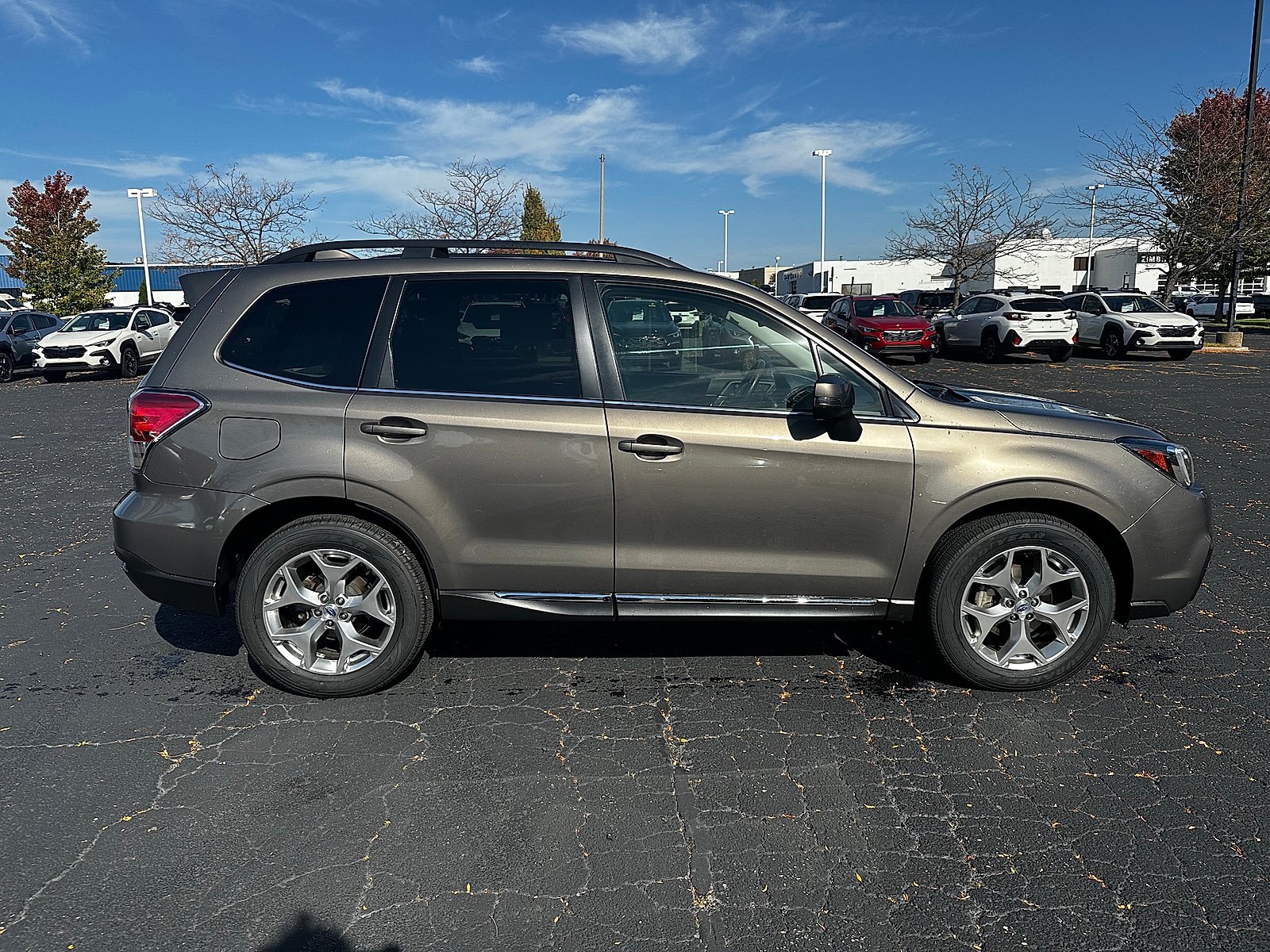 Used 2018 Subaru Forester 2.5i Touring w/ Popular Package #3B AWD/4WD image 2