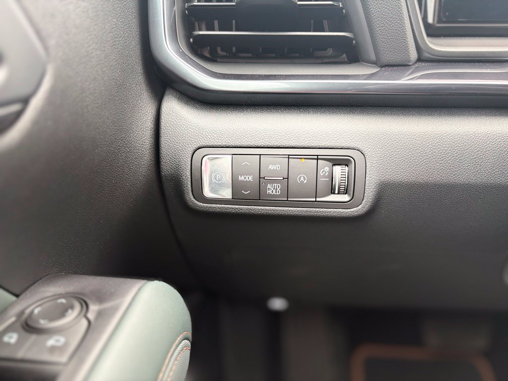 Used 2026 GMC Terrain AT4 w/ Convenience Package III AWD/4WD image 21