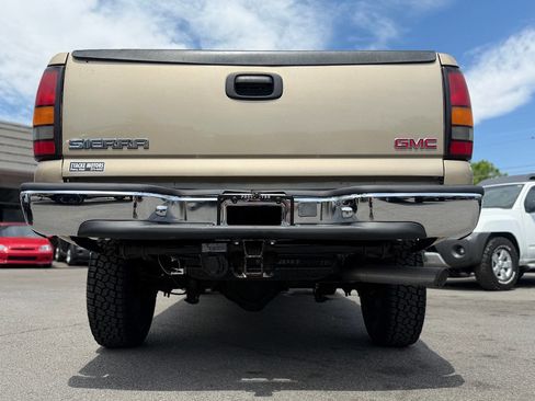 Used 2006 GMC Sierra 2500 W/T RWD image 19