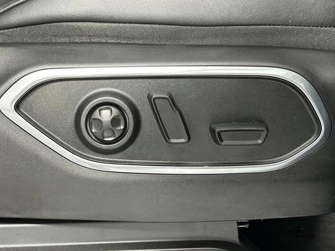 Used 2023 Jeep Wagoneer Series II AWD/4WD image 11