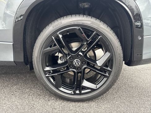 New 2026 Volkswagen Tiguan SE R-Line image 14