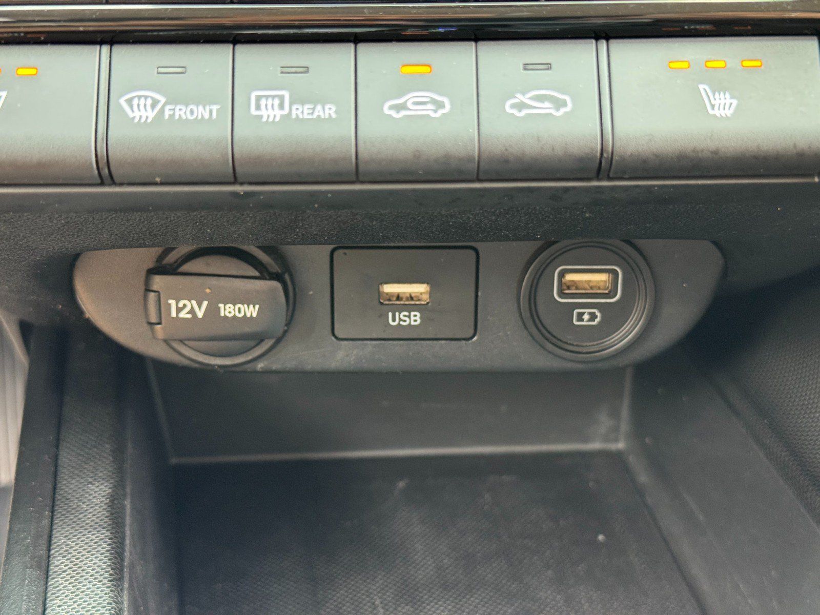 Used 2022 Hyundai Elantra Blue FWD image 26