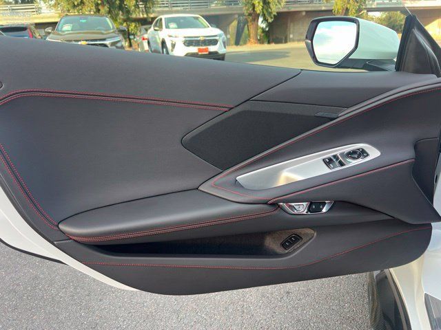 Used 2024 Chevrolet Corvette Z06 RWD image 20
