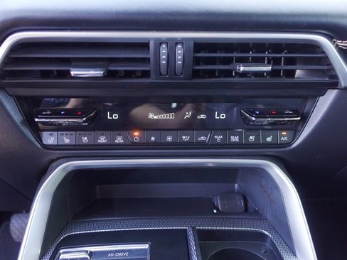 Certified 2024 MAZDA CX-90 Plug-In Hybrid w/ Premium Plus AWD/4WD image 26