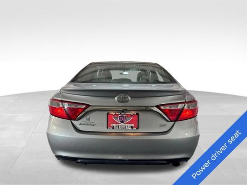 Used 2017 Toyota Camry SE FWD image 6