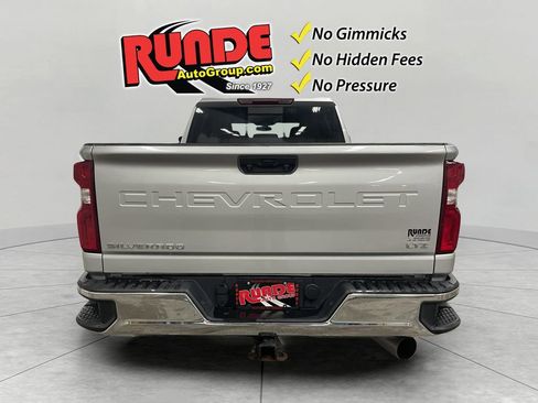 Used 2022 Chevrolet Silverado 2500 LTZ w/ LTZ Convenience Package image 12