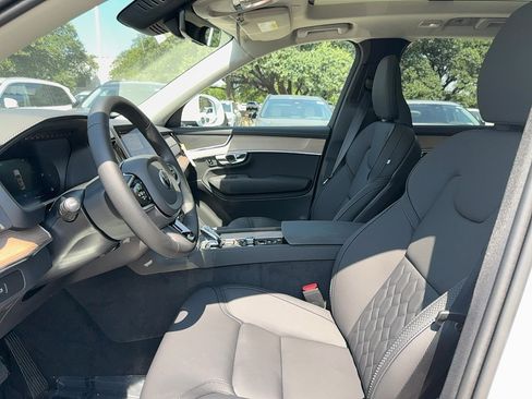 Certified 2025 Volvo XC90 B6 Core w/ Climate Package image 13