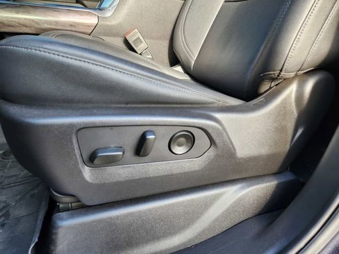 Used 2024 Chevrolet Silverado 2500 LTZ w/ LTZ Convenience Package image 27