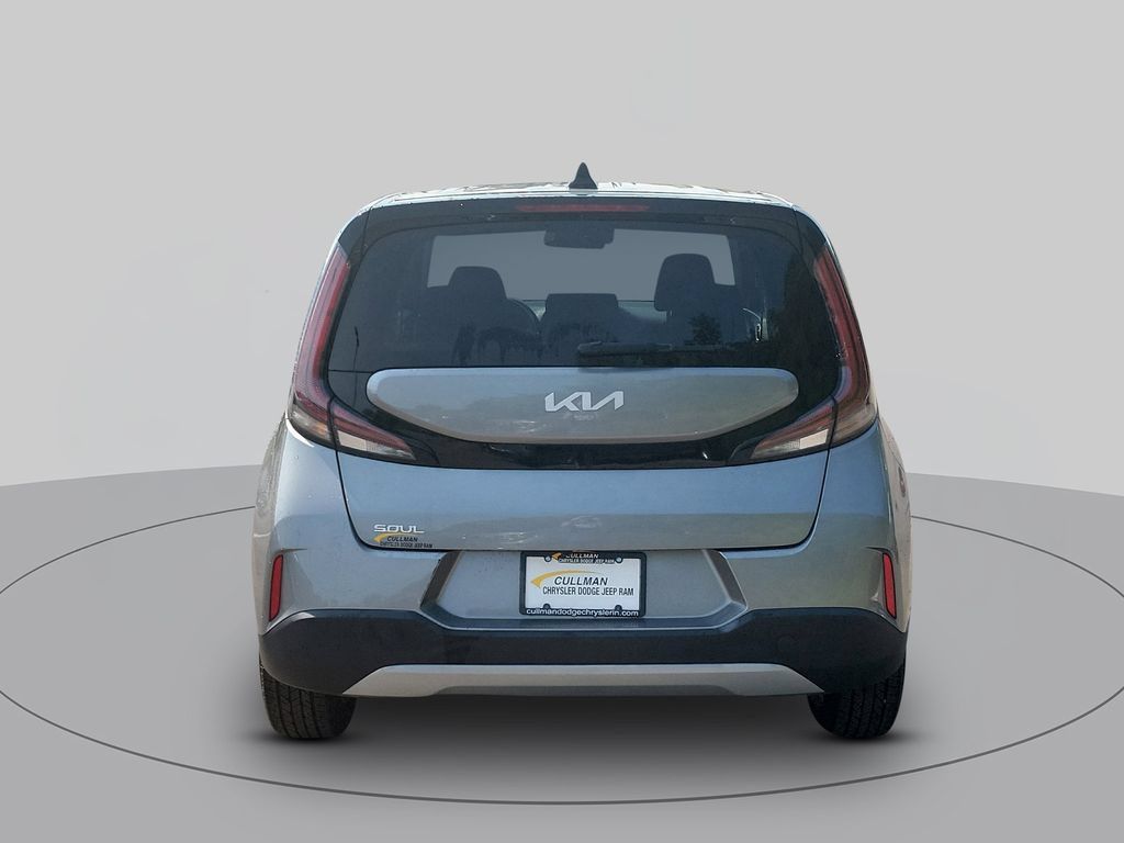 Used 2023 Kia Soul LX w/ Option Group 015 FWD image 4