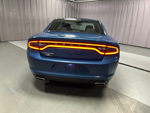 Used 2022 Dodge Charger SXT image 6