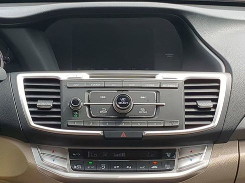 Used 2014 Honda Accord LX image 18