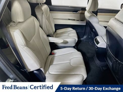 Used 2022 Hyundai Palisade SEL w/ Premium Package AWD/4WD image 16