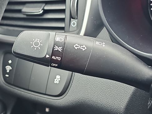 Used 2020 Kia Sorento FWD V6 image 31