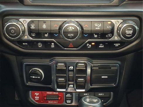 Used 2021 Jeep Wrangler Unlimited Rubicon image 25