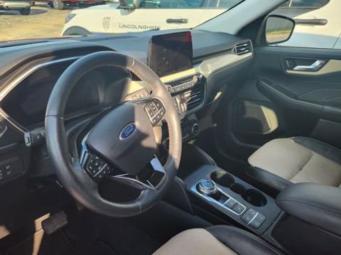 Used 2021 Ford Escape Titanium w/ Titanium Elite Package image 10