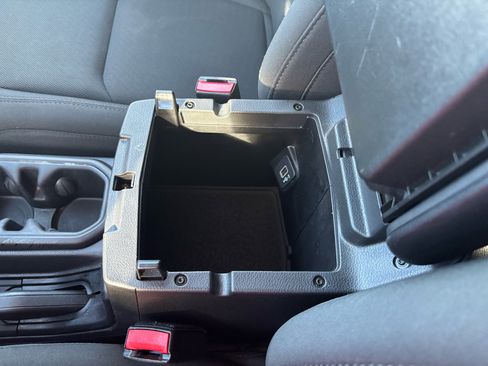 Used 2023 Jeep Wrangler Unlimited Sport image 28