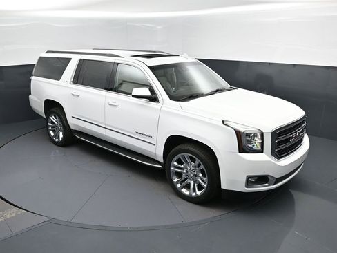 Used 2020 GMC Yukon XL SLT w/ Premium Edition image 1